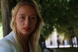 يا قطرة الندى